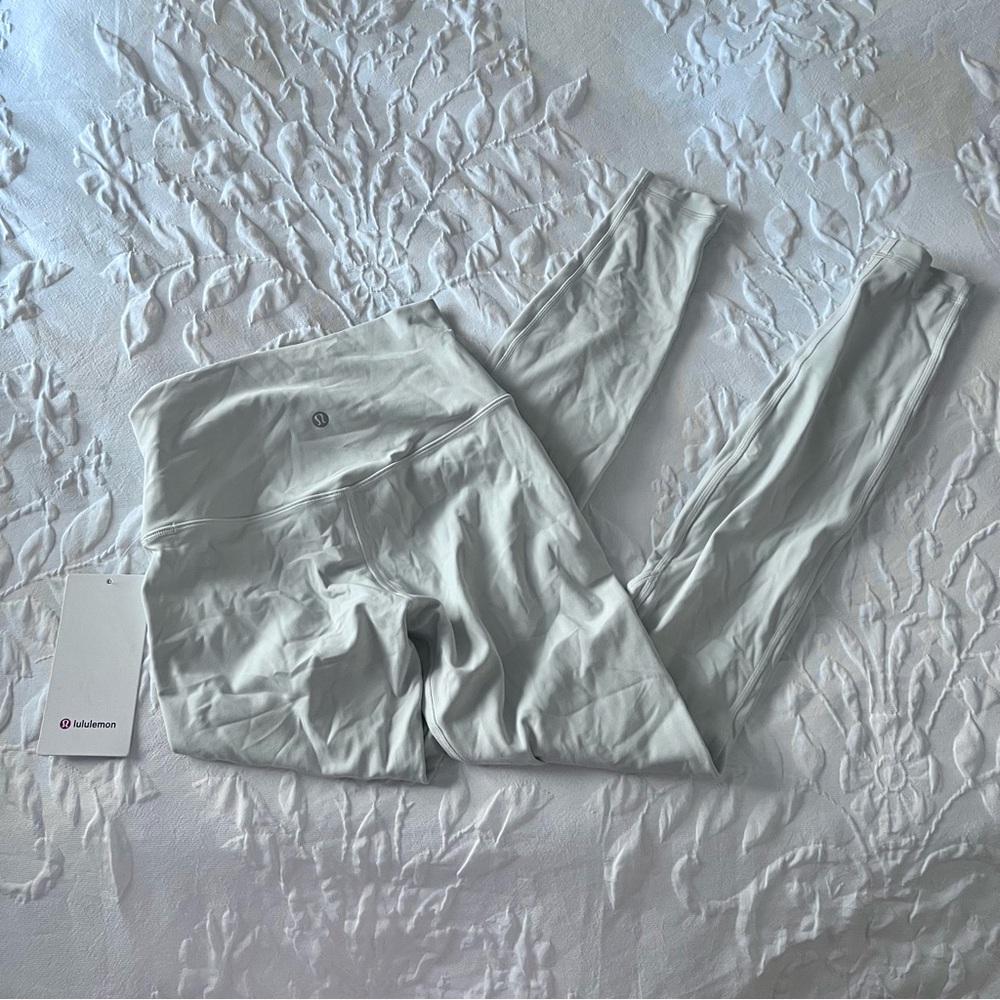 NWT Lululemon Align High-Rise Leggings in Bone 28” - Picture 5 of 11